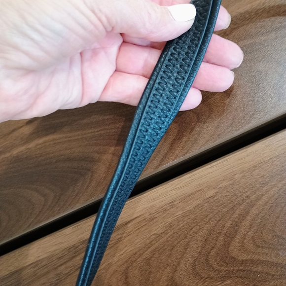 The Sak Black Leather Shoulder Bag - Picture 10 of 11